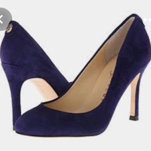 Ivanka Trump Janie pumps. Size 10